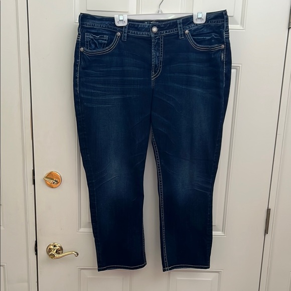 Silver Jeans Denim - Silver Jean Co Suzi Mid Capri Blue Jean. Size: 20